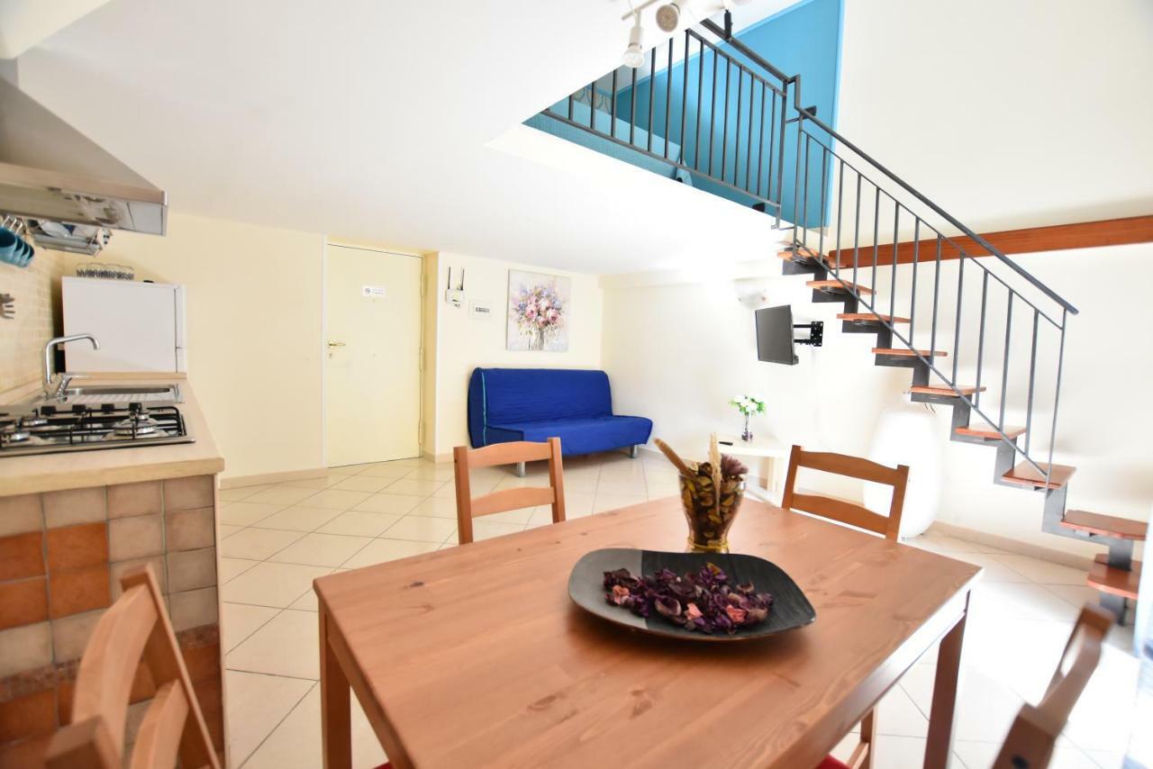 Beb Maryposa Appartment Napoli Eksteriør billede
