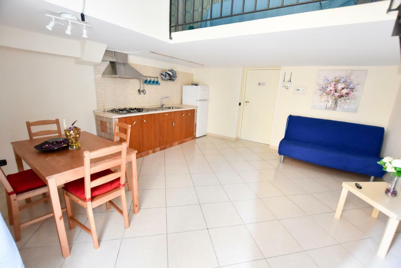 Beb Maryposa Appartment Napoli Eksteriør billede